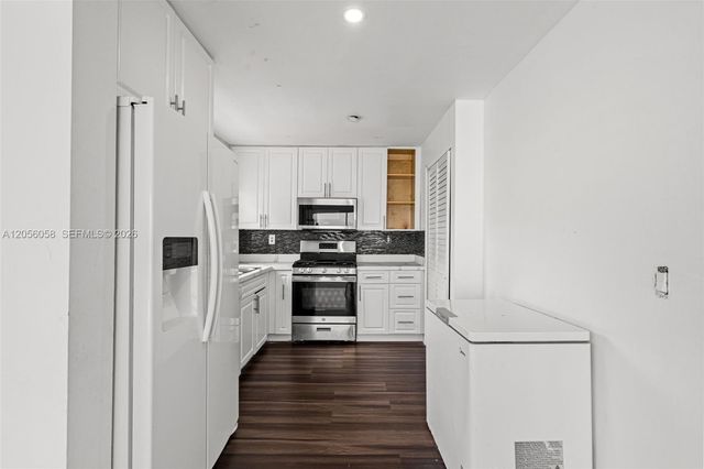 13990 SW 160th Ter, Miami, FL 33177
