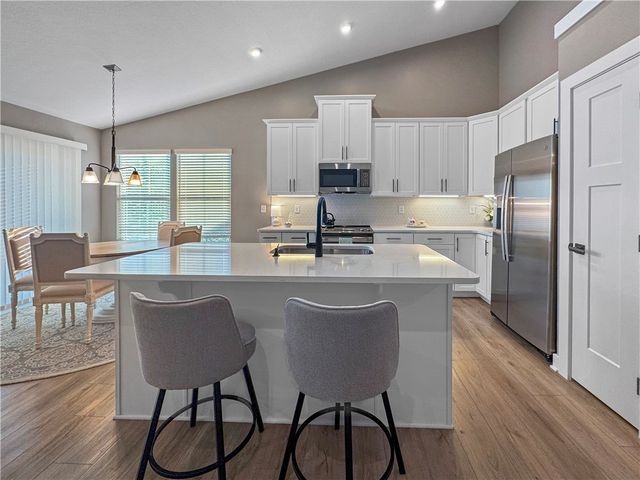 208 Mary Ln, Robinson Twp, PA 15108