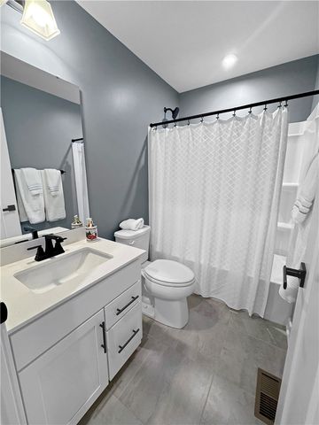 208 Mary Ln, Robinson Twp, PA 15108