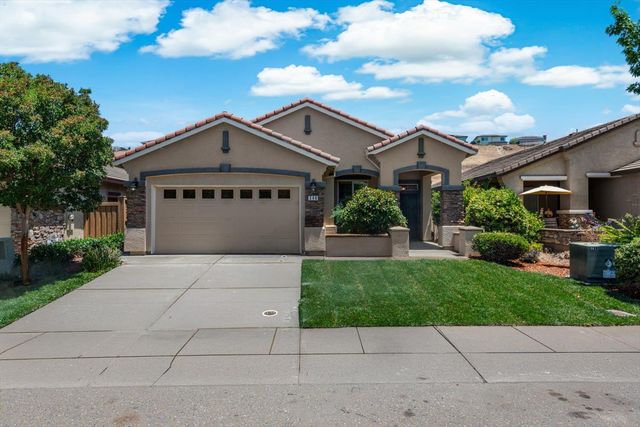 348 Lone Spur Dr, Folsom, CA 95630