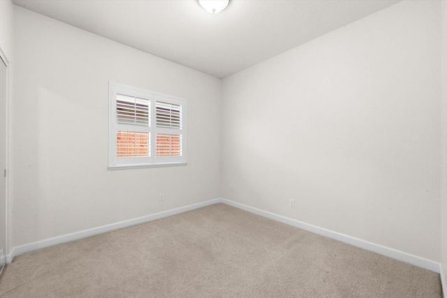 348 Lone Spur Dr, Folsom, CA 95630