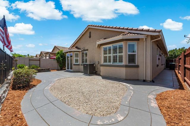 348 Lone Spur Dr, Folsom, CA 95630