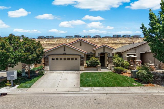 348 Lone Spur Dr, Folsom, CA 95630