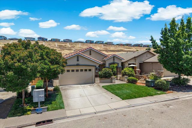 348 Lone Spur Dr, Folsom, CA 95630