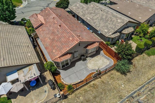 348 Lone Spur Dr, Folsom, CA 95630