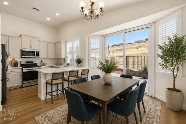 348 Lone Spur Dr, Folsom, CA 95630