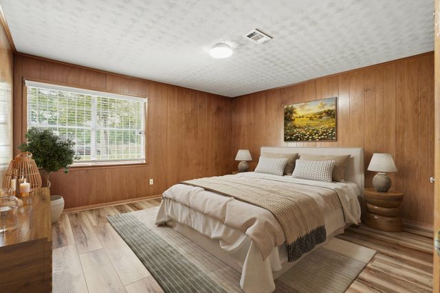 10240 Post Oak Drive, Conroe, TX 77385