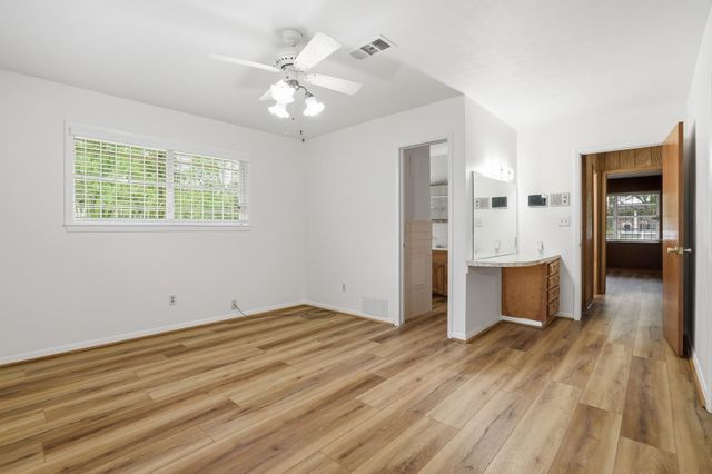 10240 Post Oak Drive, Conroe, TX 77385