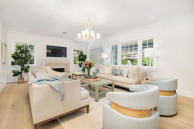 142 Seabreeze Avenue, Palm Beach, FL 33480