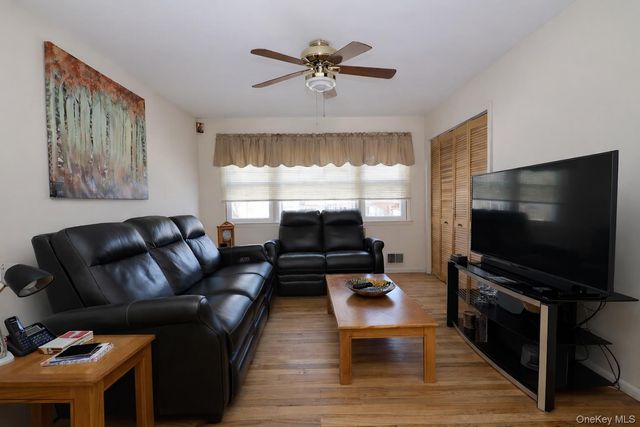 22 Palisades Court, Pomona, NY 10970