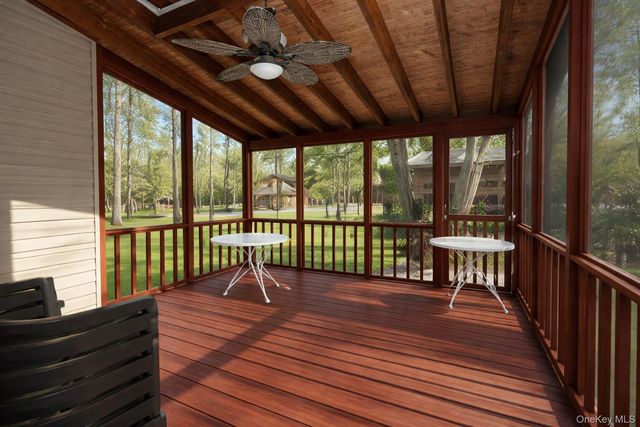 22 Palisades Court, Pomona, NY 10970