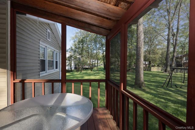 22 Palisades Court, Pomona, NY 10970