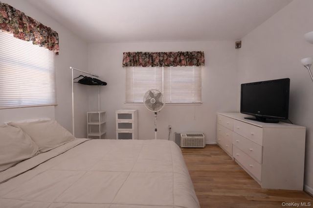 22 Palisades Court, Pomona, NY 10970