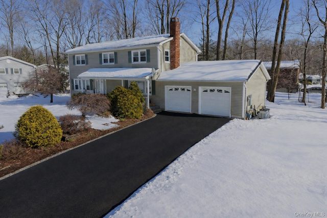 22 Palisades Court, Pomona, NY 10970