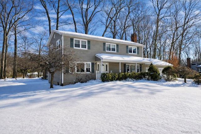 22 Palisades Court, Pomona, NY 10970