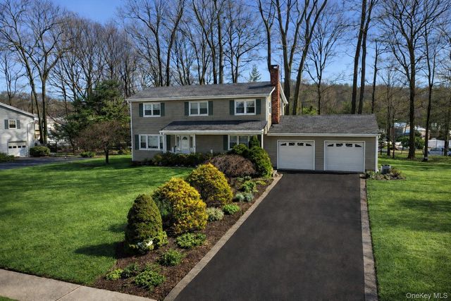 22 Palisades Court, Pomona, NY 10970