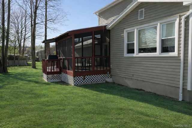 22 Palisades Court, Pomona, NY 10970