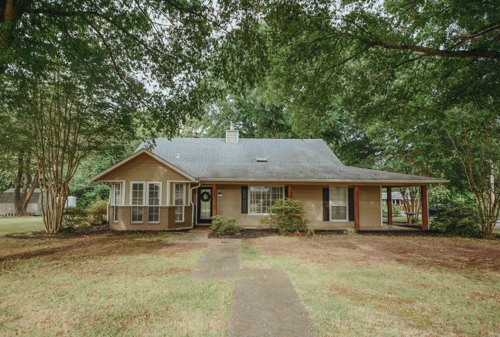 14 Trafalgar Road, Conway, AR 72034