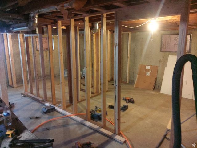 1083 W FREMONT AVE, Salt Lake City, UT 84104