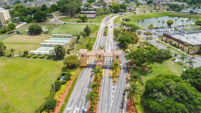 202 BEDFORD TRAIL 97, Sun City Center, FL 33573