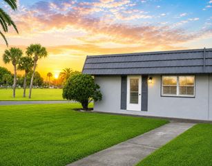 202 BEDFORD TRAIL 97, Sun City Center, FL 33573
