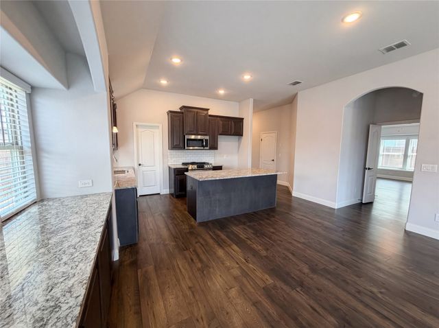 5512 Huffines Boulevard, Royse City, TX 75189