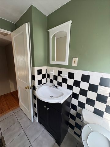 182 Yorktown Road, North Kingstown, RI 02852