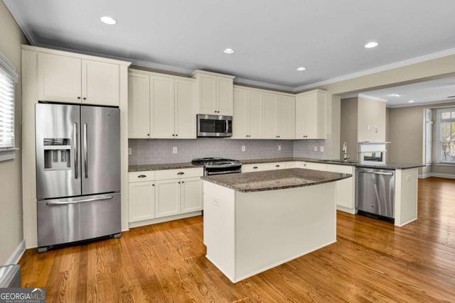 1660 Gilstrap Lane NW, Atlanta, GA 30318