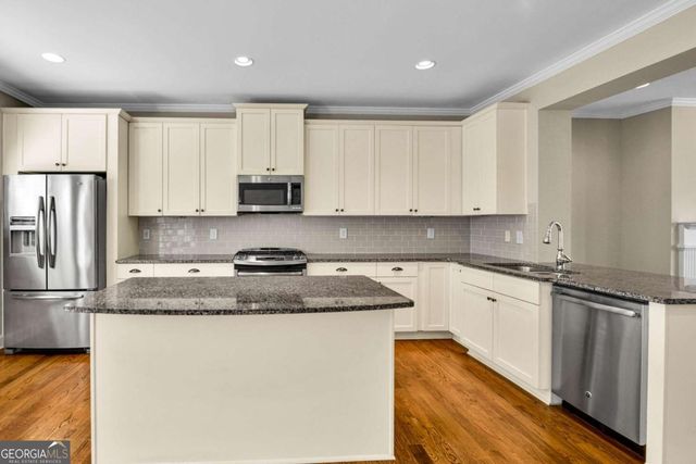 1660 Gilstrap Lane NW, Atlanta, GA 30318