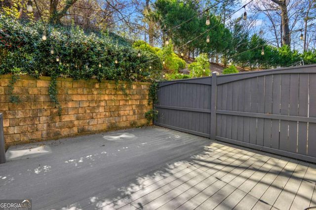 1660 Gilstrap Lane NW, Atlanta, GA 30318