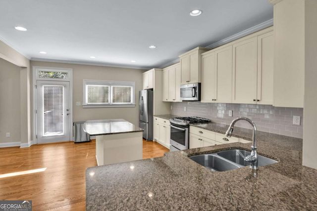 1660 Gilstrap Lane NW, Atlanta, GA 30318