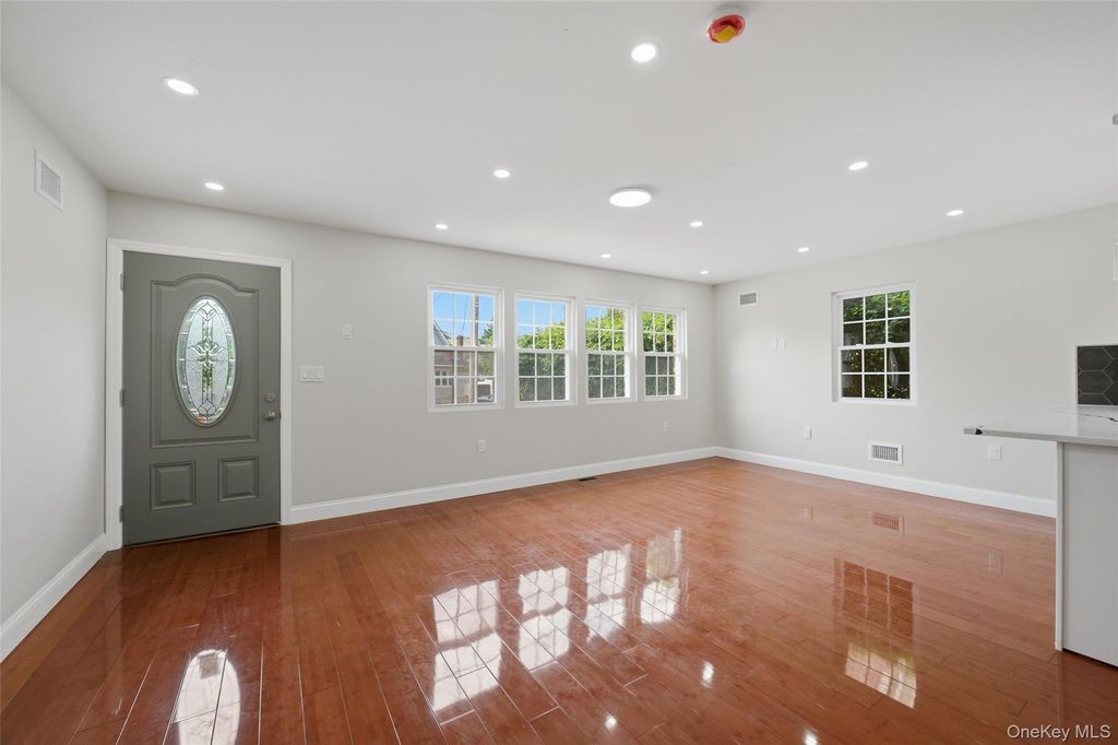 178-41 146th Terrace, Springfield Gardens, NY 11434 — photo 4