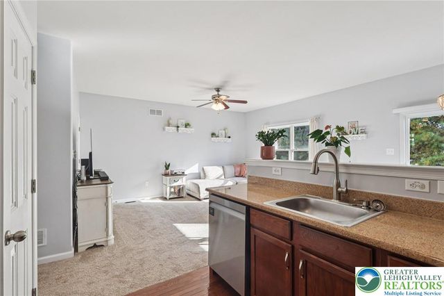 1055 King Way, Upper Macungie Twp, PA 18031