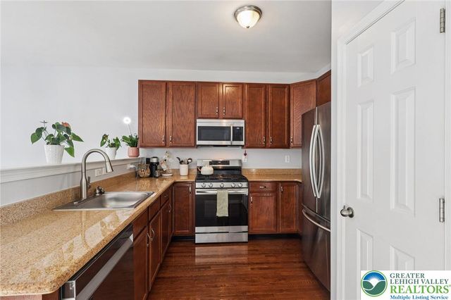 1055 King Way, Upper Macungie Twp, PA 18031