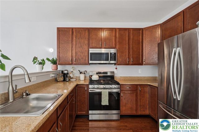 1055 King Way, Upper Macungie Twp, PA 18031