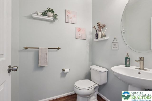 1055 King Way, Upper Macungie Twp, PA 18031