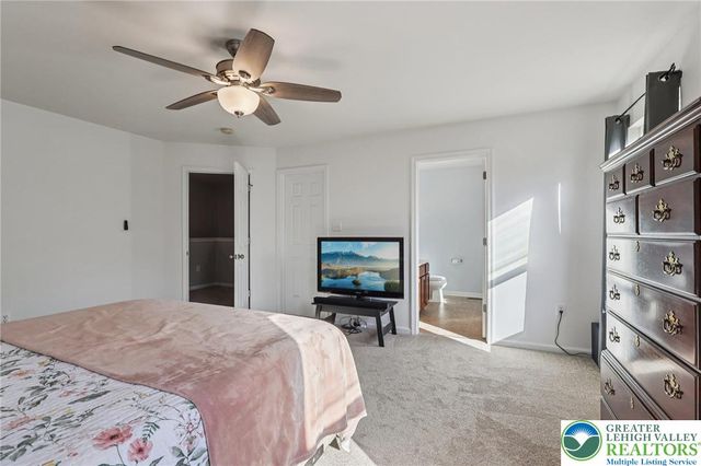 1055 King Way, Upper Macungie Twp, PA 18031