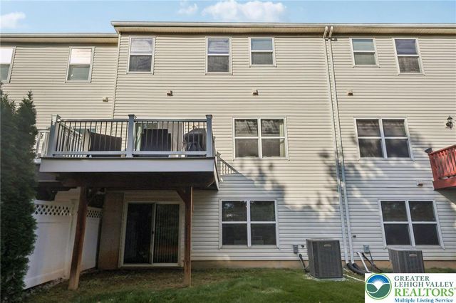 1055 King Way, Upper Macungie Twp, PA 18031