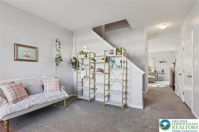 1055 King Way, Upper Macungie Twp, PA 18031