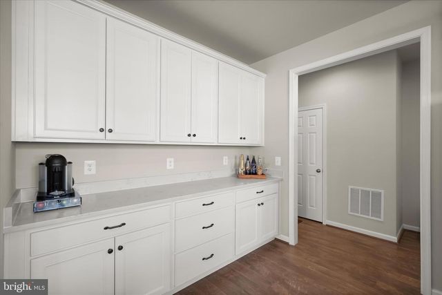 812 PENCOAST DR, Purcellville, VA 20132