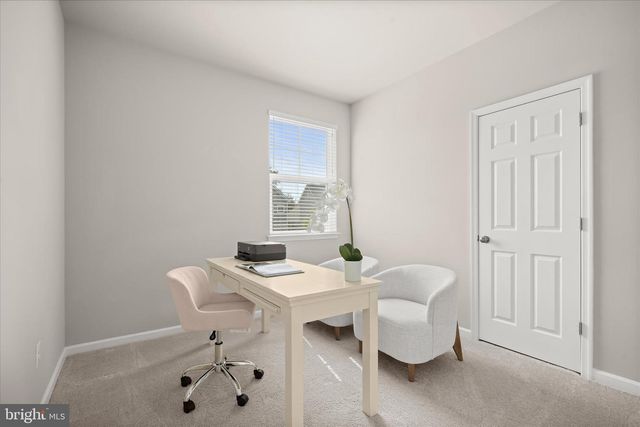 812 PENCOAST DR, Purcellville, VA 20132