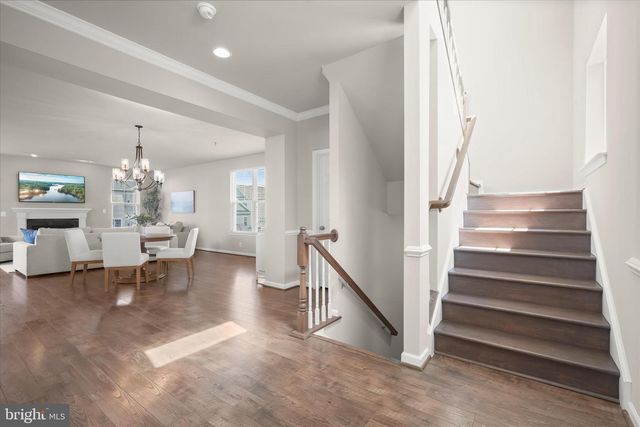 812 PENCOAST DR, Purcellville, VA 20132