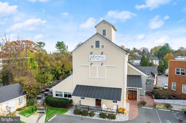 812 PENCOAST DR, Purcellville, VA 20132