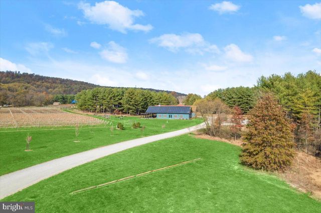 812 PENCOAST DR, Purcellville, VA 20132