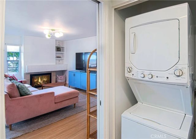 240 Nice Lane 102, Newport Beach, CA 92663