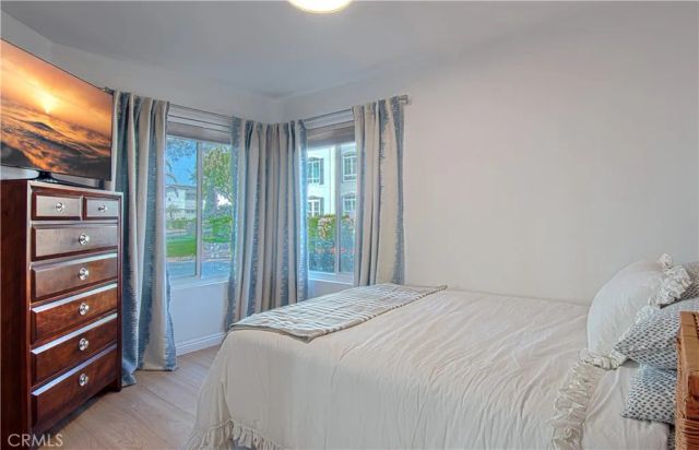 240 Nice Lane 102, Newport Beach, CA 92663