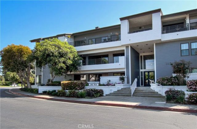240 Nice Lane 102, Newport Beach, CA 92663
