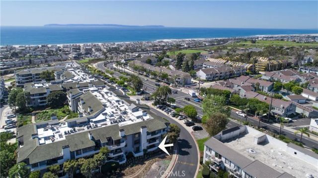 240 Nice Lane 102, Newport Beach, CA 92663