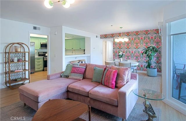 240 Nice Lane 102, Newport Beach, CA 92663