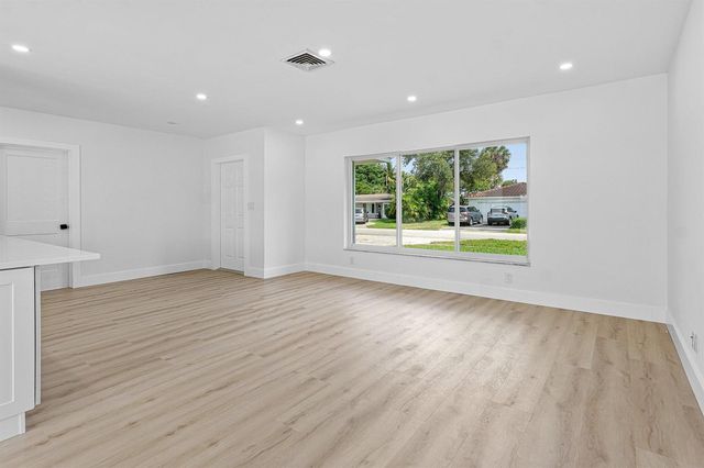 970 SW 7TH Street, Boca Raton, FL 33486